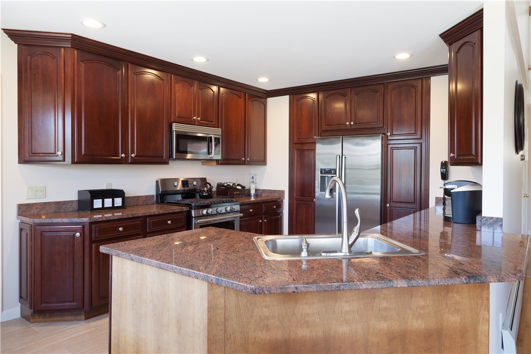 66 Ferry Road Bristol, RI 02809 - Photo 10 of 39 Gallery Image 10