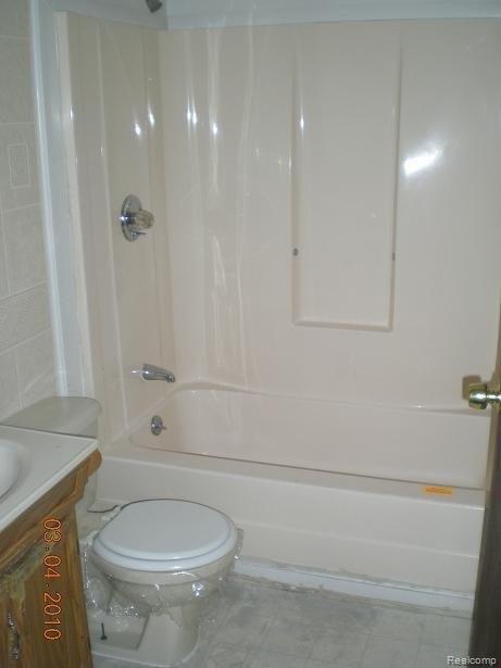 25924 Andover Street Inkster, MI 48141 - Photo 9 of 9 Bathroom