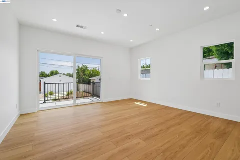 $1,349,000 | 10664 Louise Avenue, Granada Hills, CA 91344
