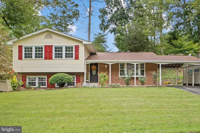 $725,000 | 7222 Willow Oak Place, Springfield, VA 22153