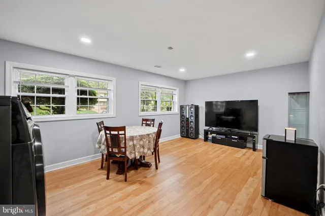 $725,000 | 7222 Willow Oak Place, Springfield, VA 22153