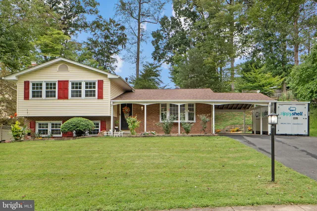 $725,000 | 7222 Willow Oak Place, Springfield, VA 22153