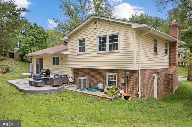 $725,000 | 7222 Willow Oak Place, Springfield, VA 22153