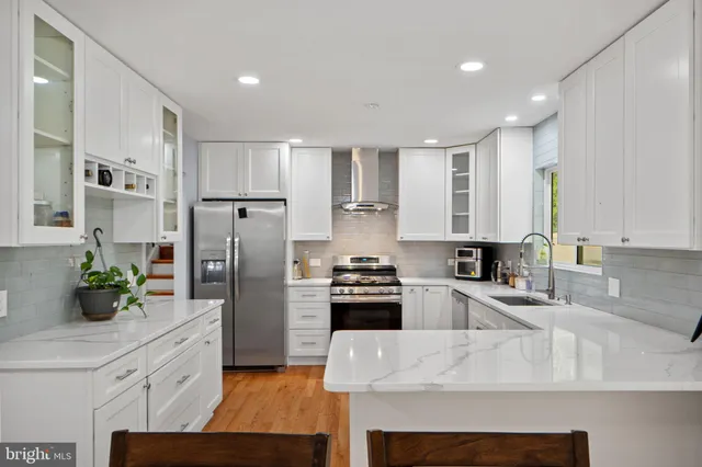 $725,000 | 7222 Willow Oak Place, Springfield, VA 22153