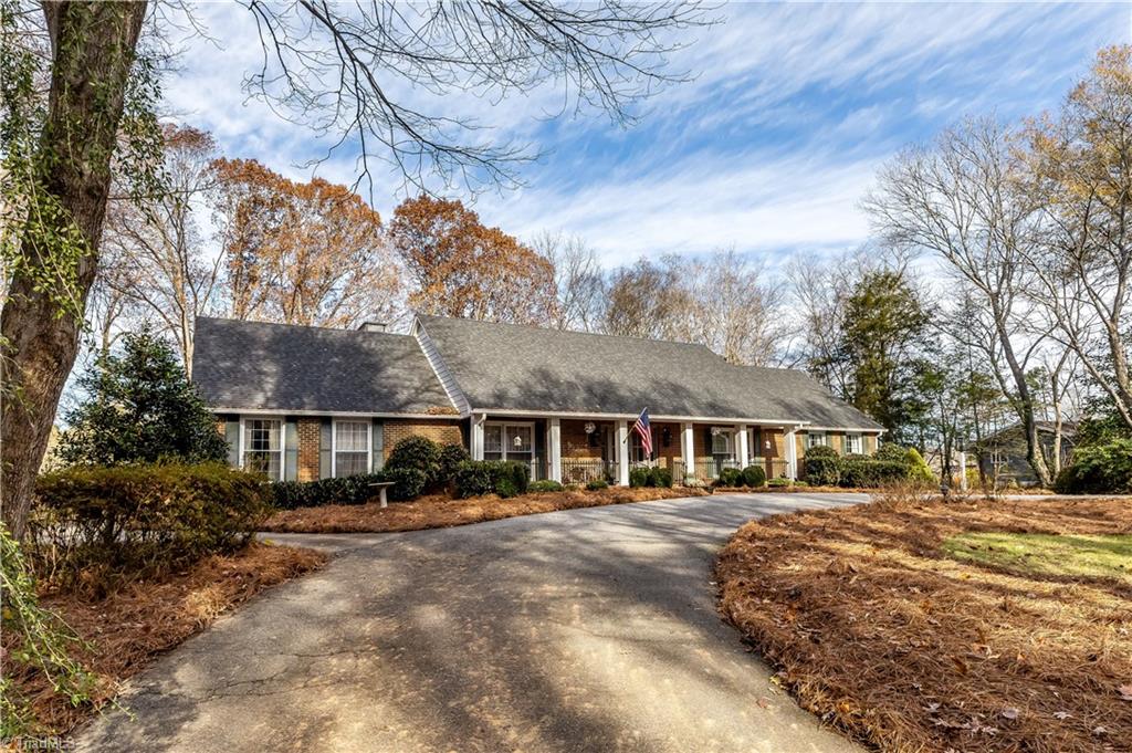 7631 Lasater Road Clemmons, NC 27012 - Photo 3 of 50 Gallery Image 3
