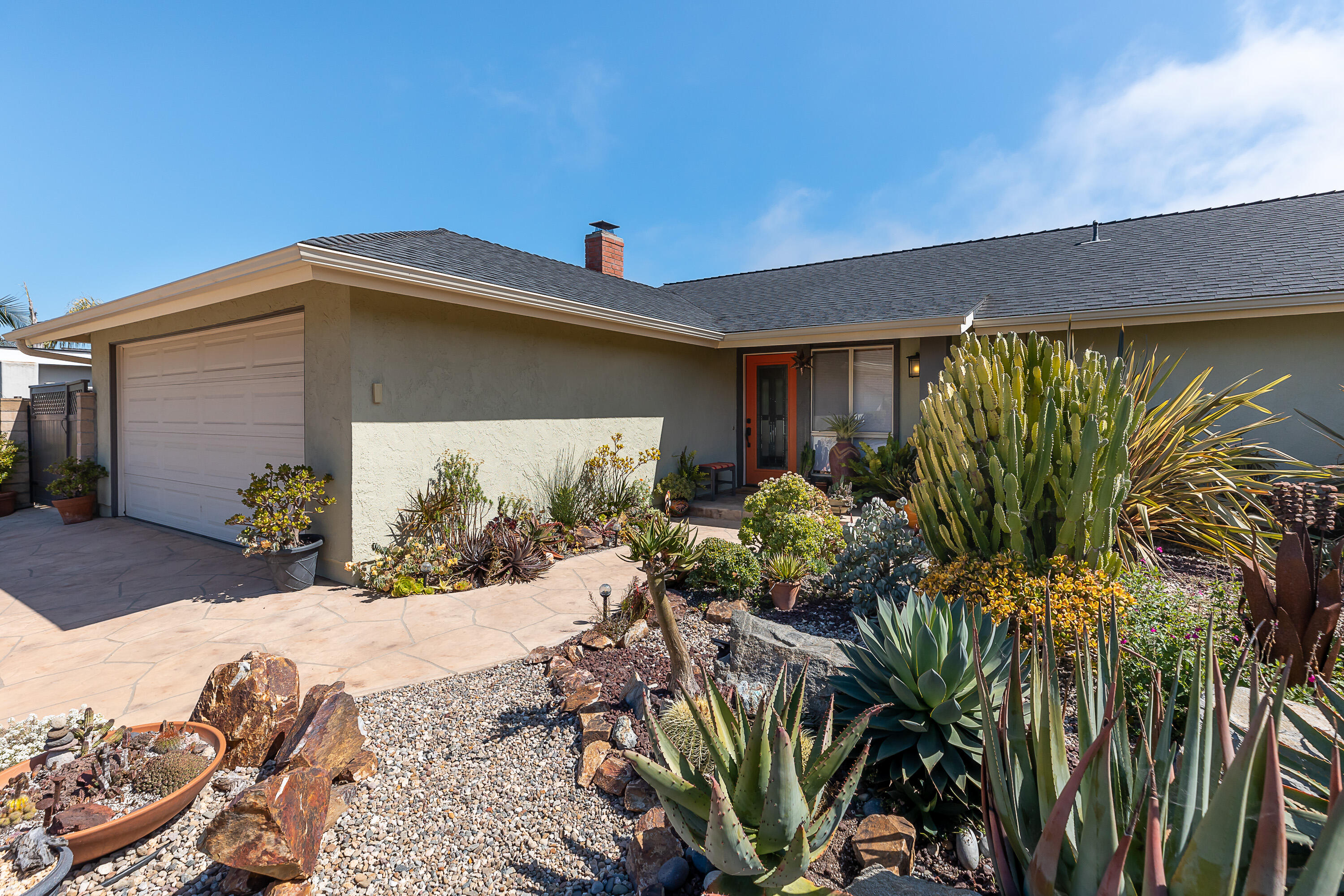 4655 Aragon Drive Carpinteria, CA 93013 - Photo 28 of 32 a view of a backyard