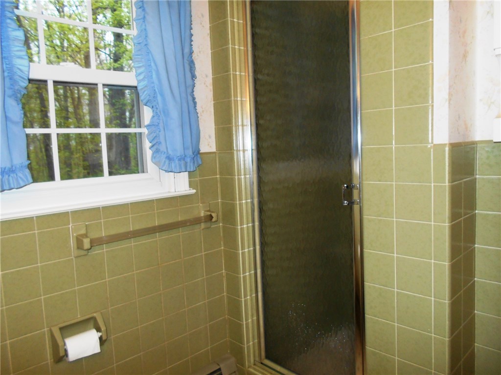 285 Old River Road Lincoln, RI 02865 - Photo 20 of 34