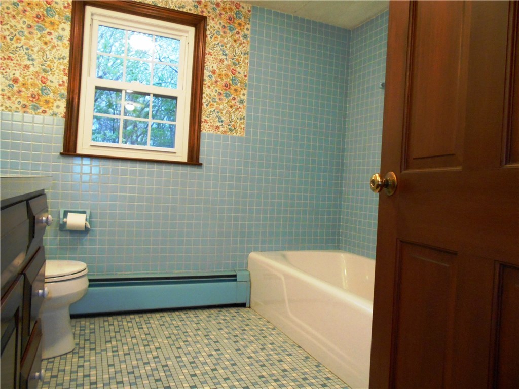 285 Old River Road Lincoln, RI 02865 - Photo 28 of 34