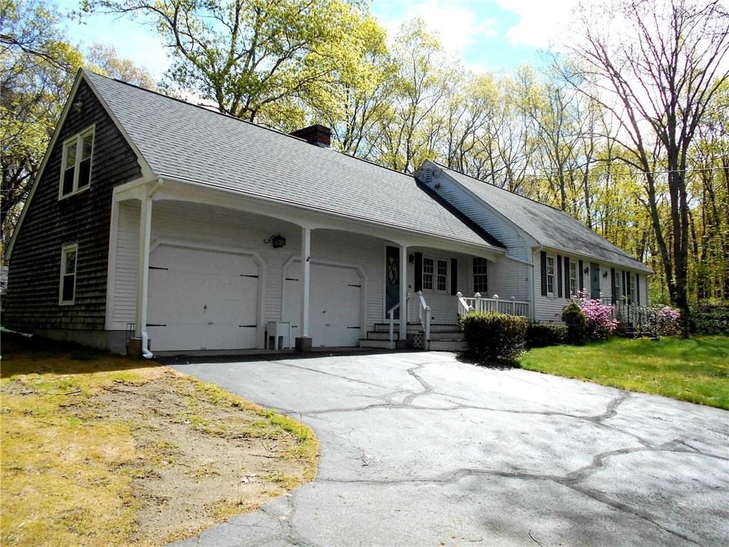 285 Old River Road Lincoln, RI 02865 - Photo 3 of 34