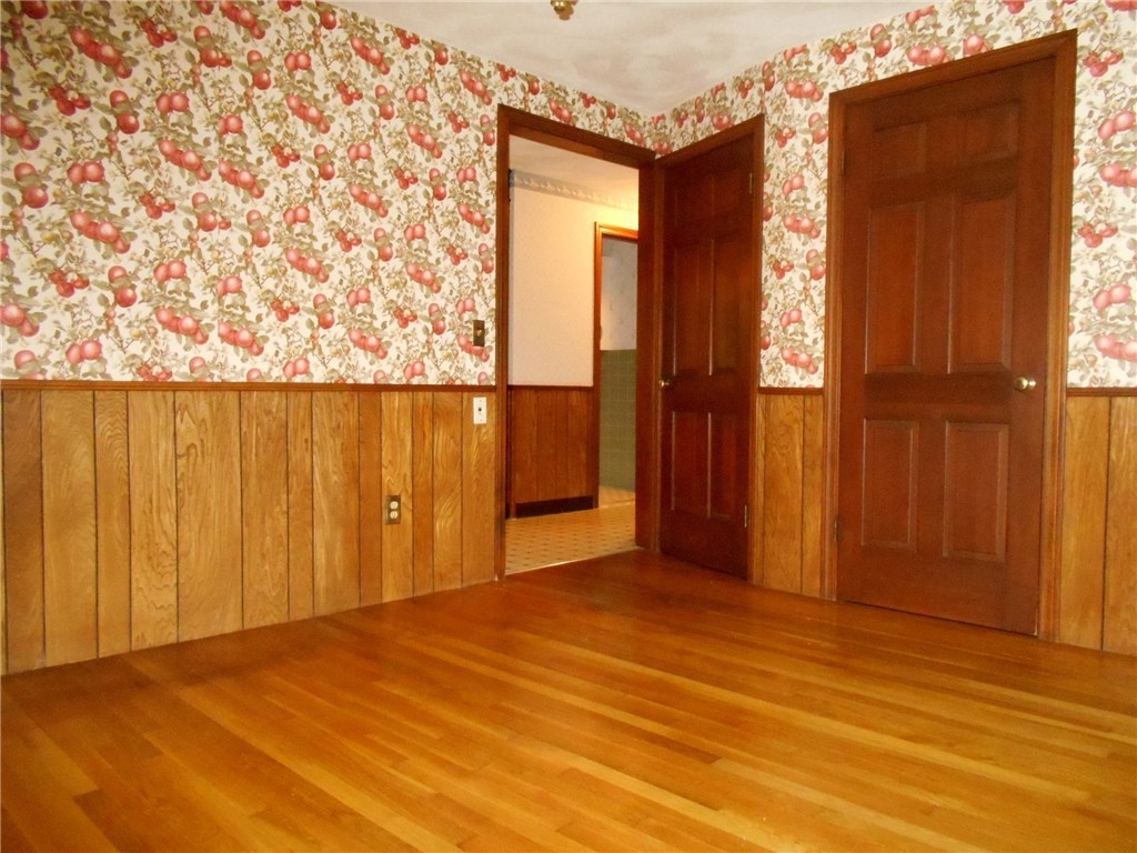 285 Old River Road Lincoln, RI 02865 - Photo 8 of 34