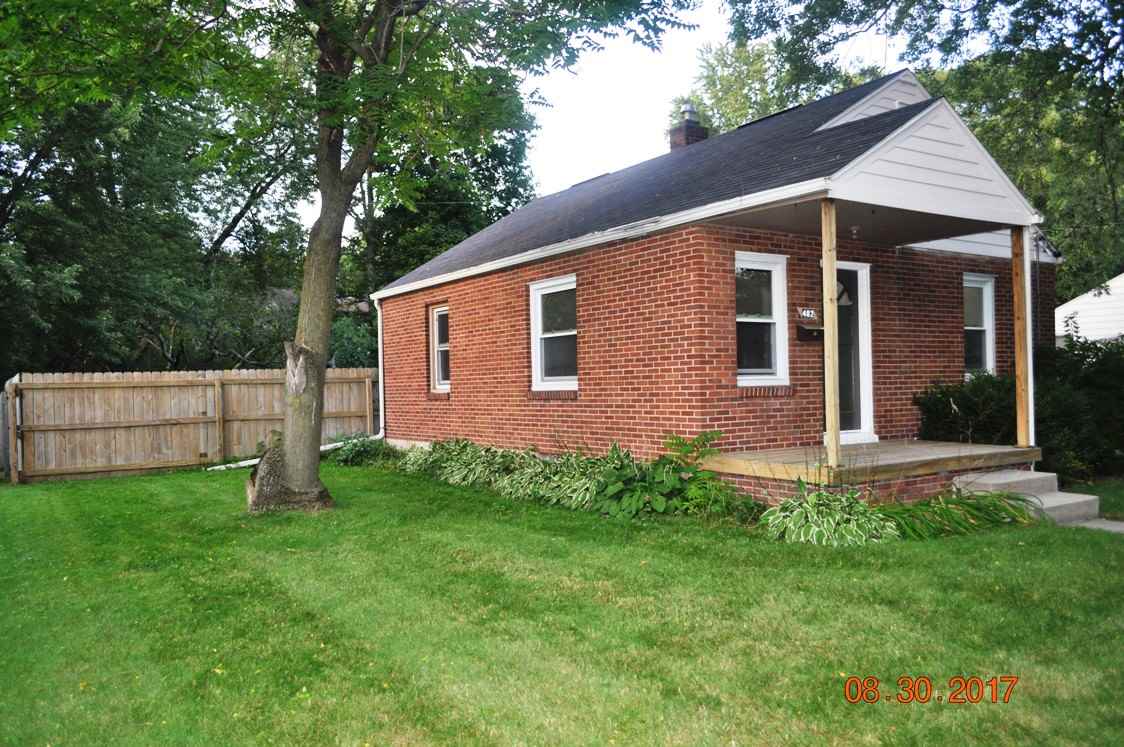 402 West Sugnet Road Midland, MI 48640 - Photo 3 of 24 1840281-2.JPG