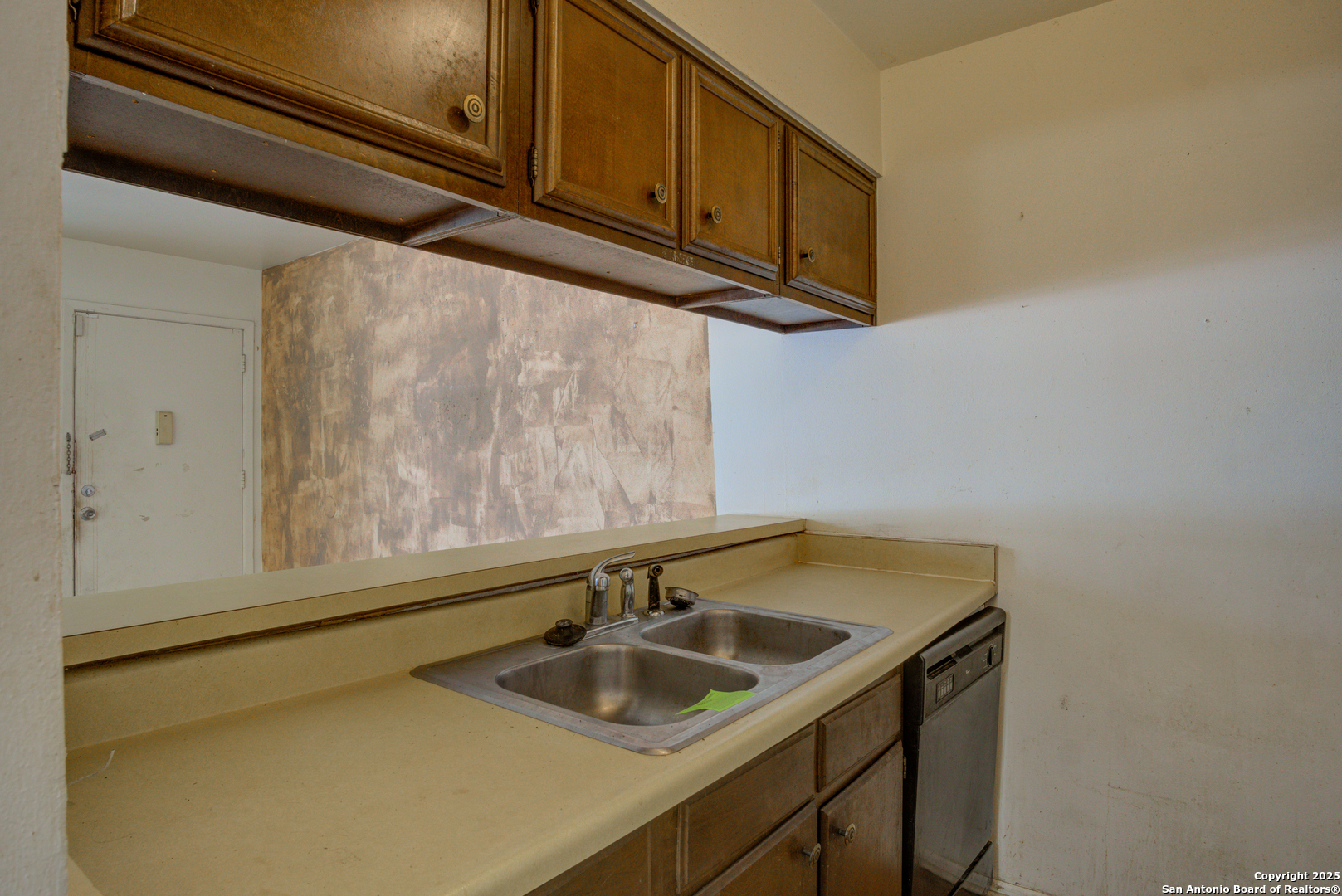 8702 Village Drive, Unit BLDG 8 814 San Antonio, TX 78217 - Photo 11 of 25