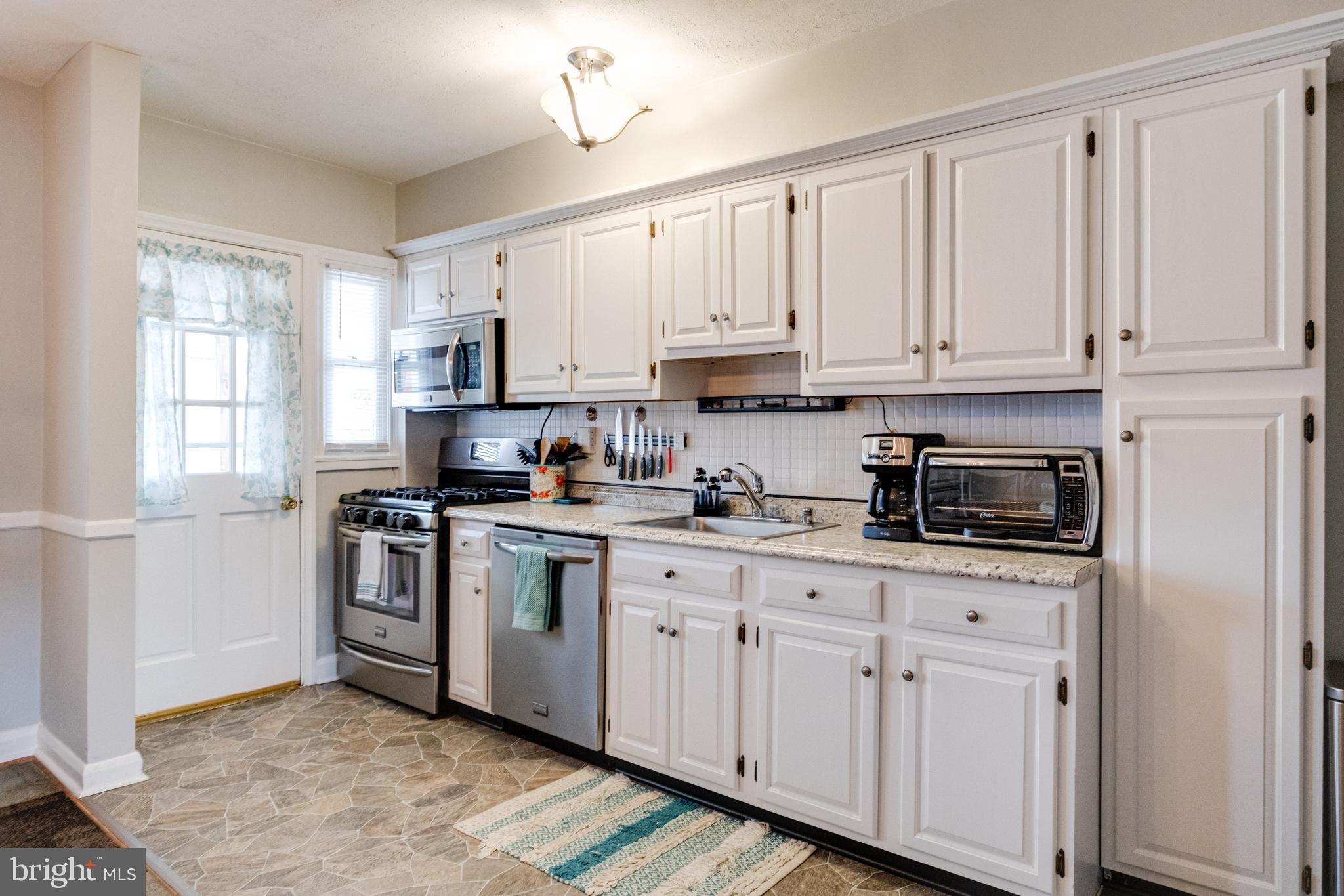 8348 Edgedale Road Parkville, MD 21234 - Photo 13 of 44 Gallery Image 13