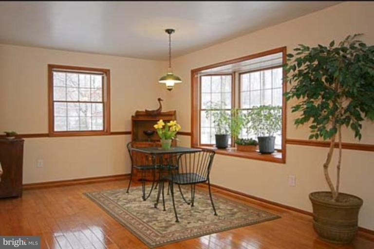 8209 Blairton Road Springfield, VA 22152 - Photo 6 of 29 Dining Area