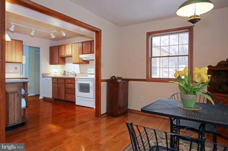 8209 Blairton Road Springfield, VA 22152 - Photo 7 of 29 Kitchen/Dining Room