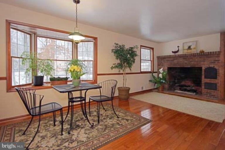 8209 Blairton Road Springfield, VA 22152 - Photo 10 of 29 Family Room