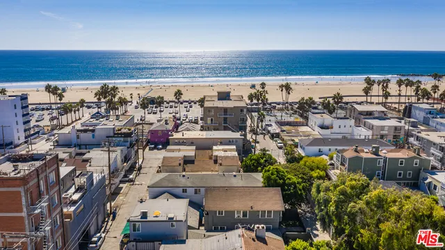 $1,999,000 | 24 20th Avenue, Venice, CA 90291