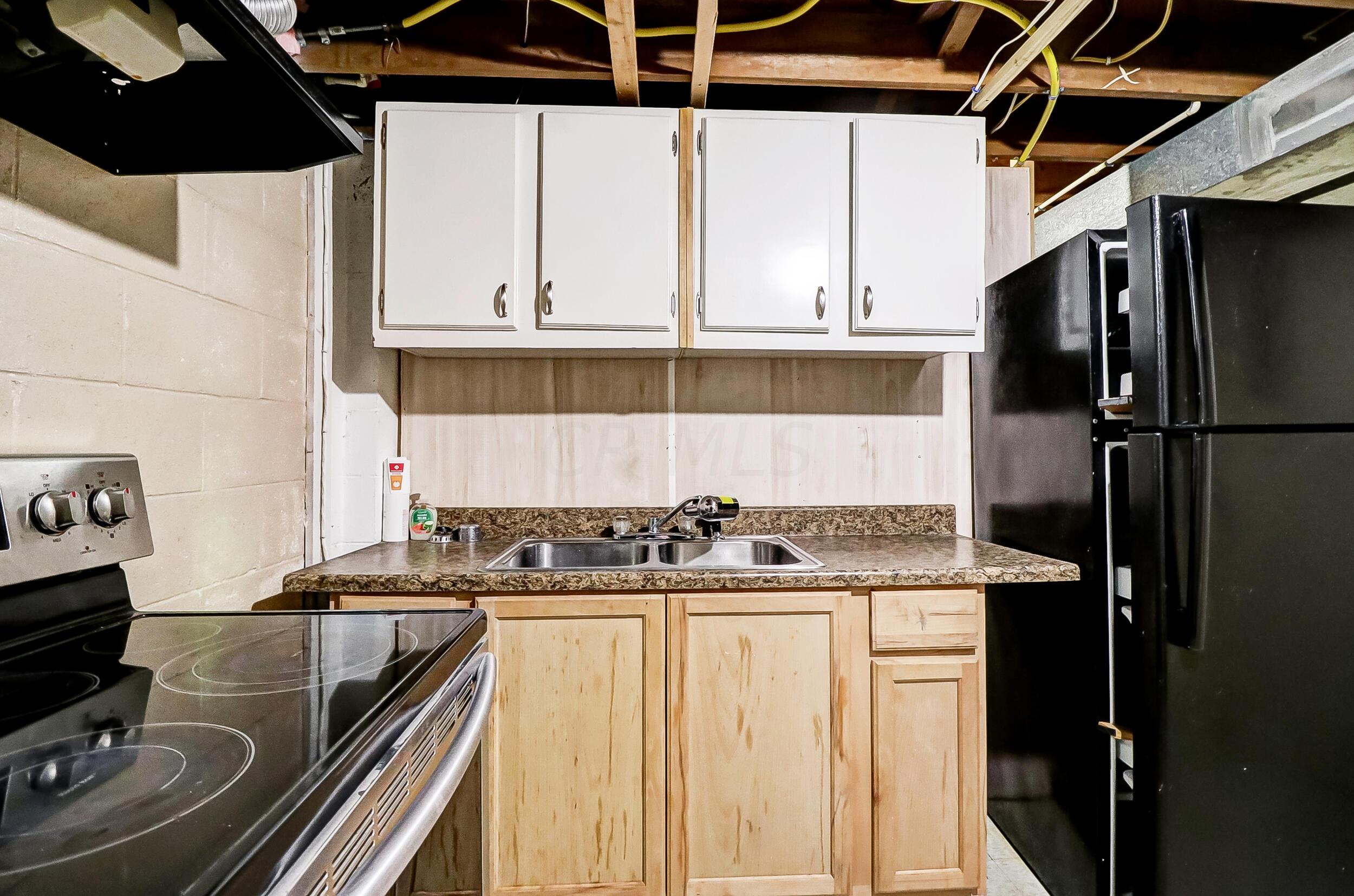 1411 Berkeley Road Columbus, OH 43206 - Photo 29 of 38 032
