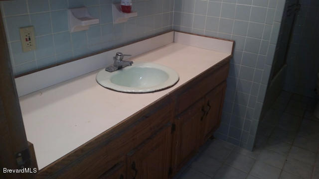 455 Friday Road Cocoa, FL 32926 - Photo 8 of 11 Bathroom