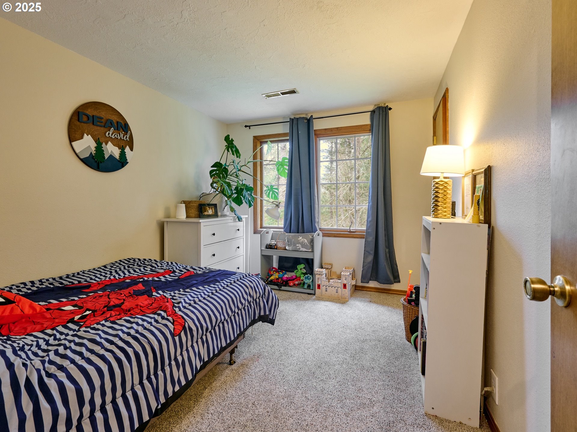 9065 Daleview Road Southeast Salem, OR 97317 - Photo 16 of 48 Gallery Image 16