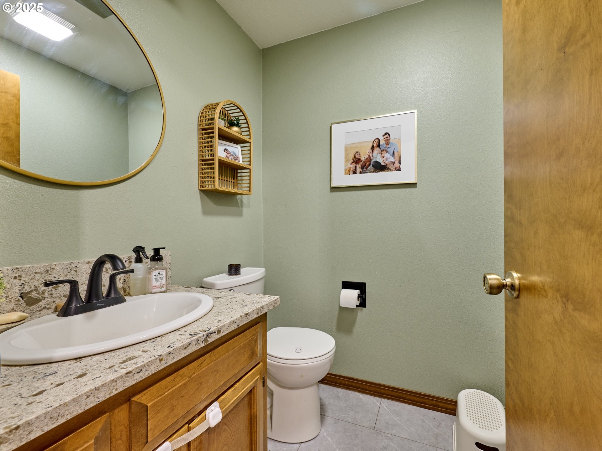 9065 Daleview Road Southeast Salem, OR 97317 - Photo 24 of 48 Gallery Image 24