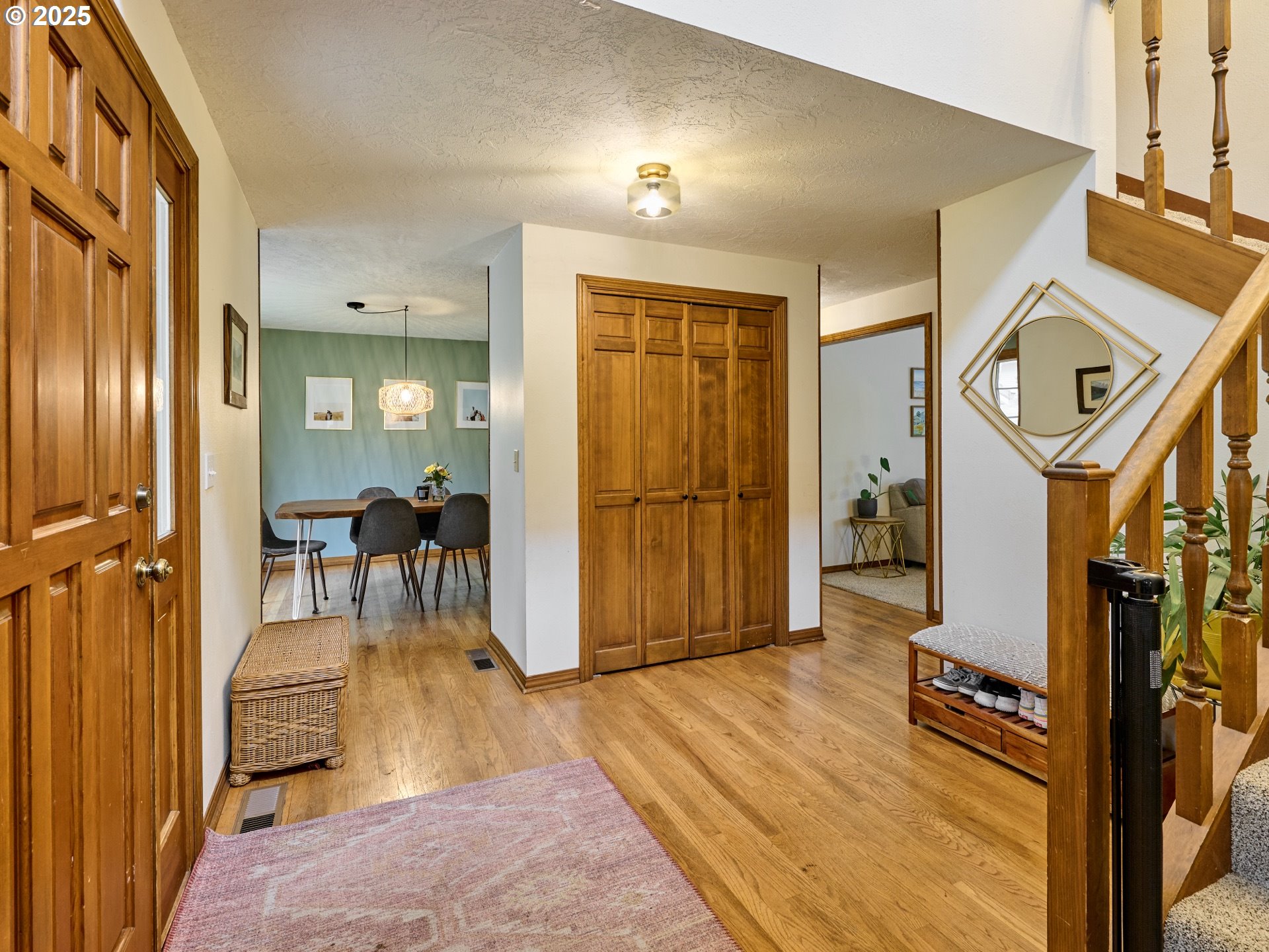 9065 Daleview Road Southeast Salem, OR 97317 - Photo 4 of 48 Gallery Image 4