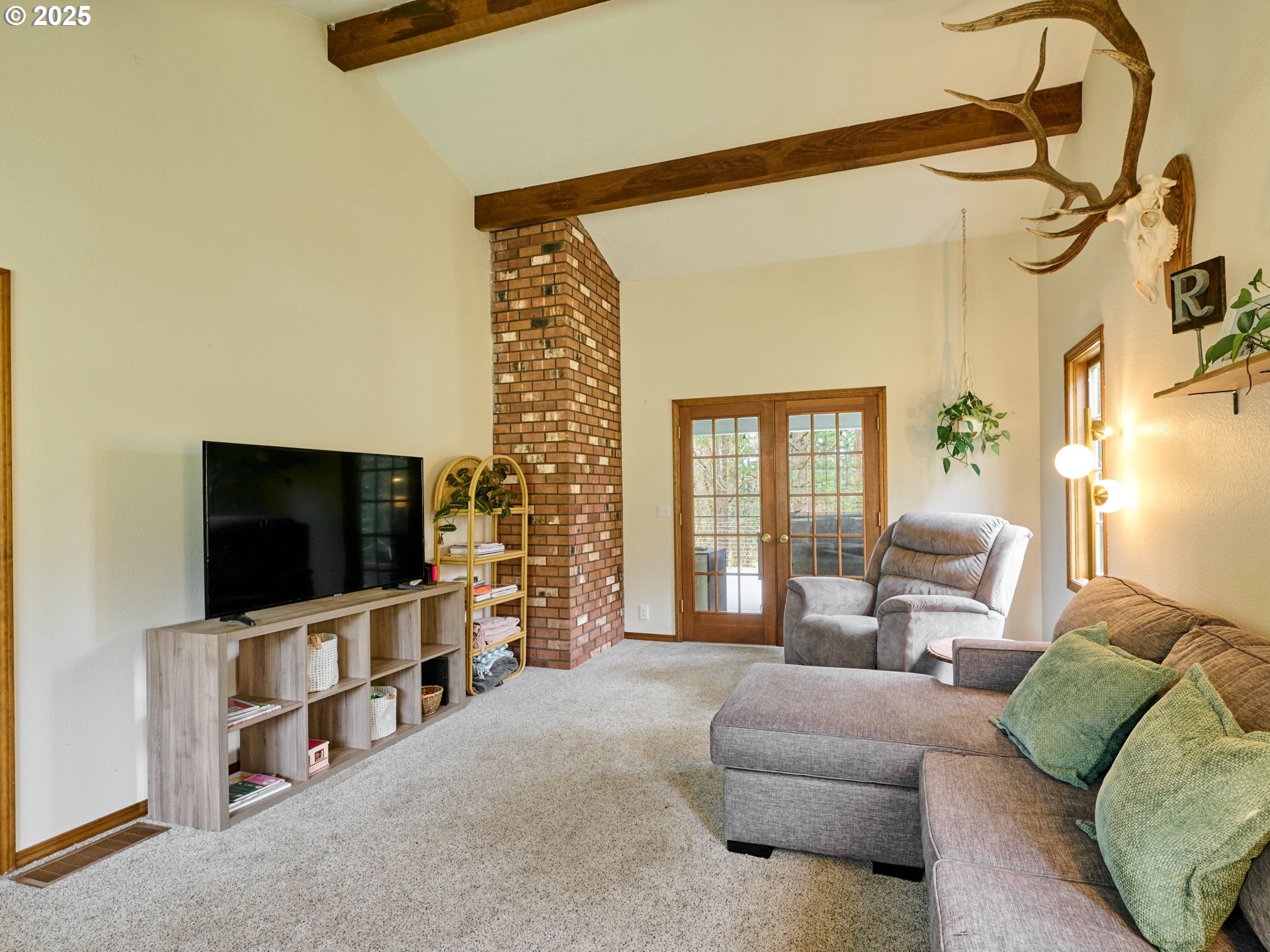 9065 Daleview Road Southeast Salem, OR 97317 - Photo 9 of 48 Gallery Image 9