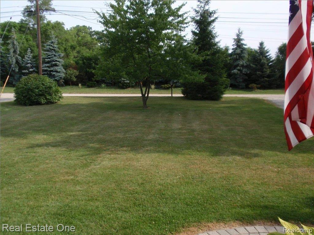 5576 Hearst Road Utica, MI 48317 - Photo 23 of 25 Front yard