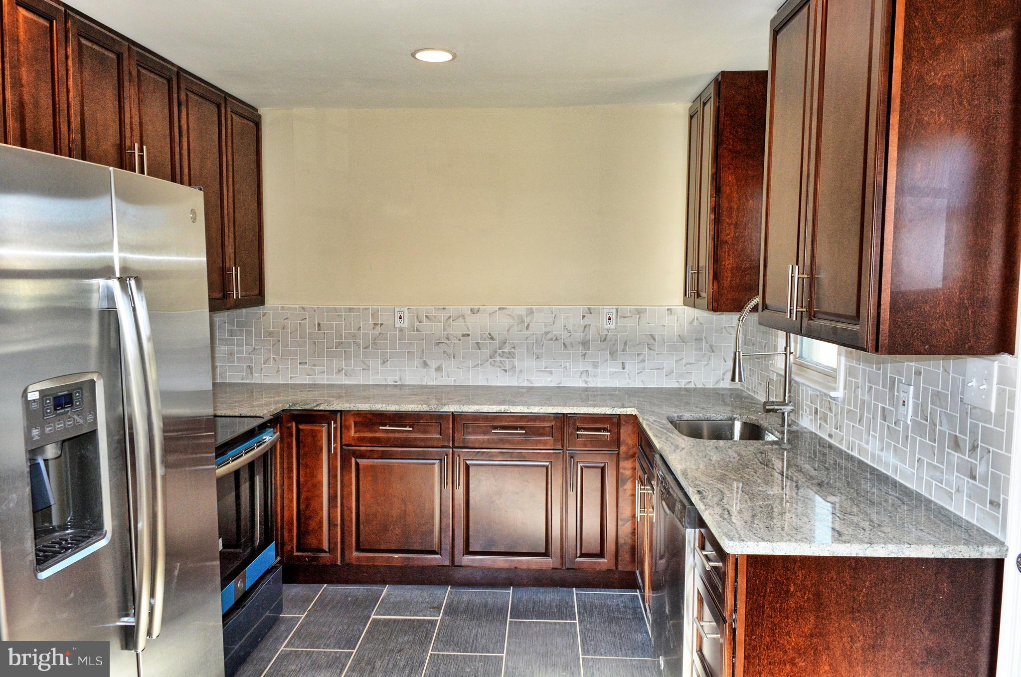 1918 Ridgeville Road Edgewater, MD 21037 - Photo 5 of 18