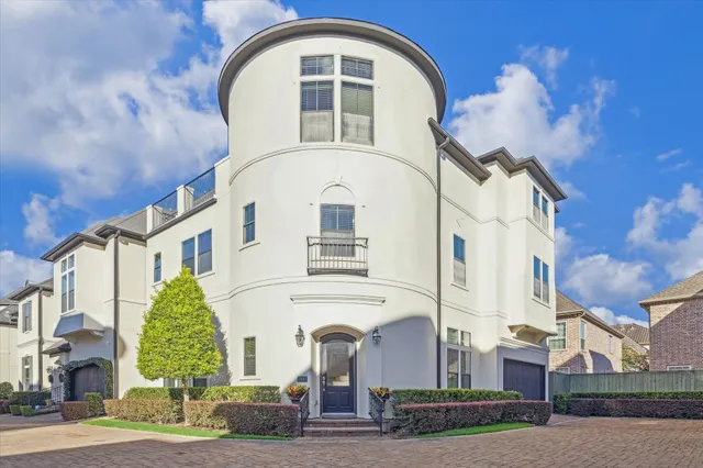 $799,000 | 7835 Bobbitt Lane, Houston, TX 77055