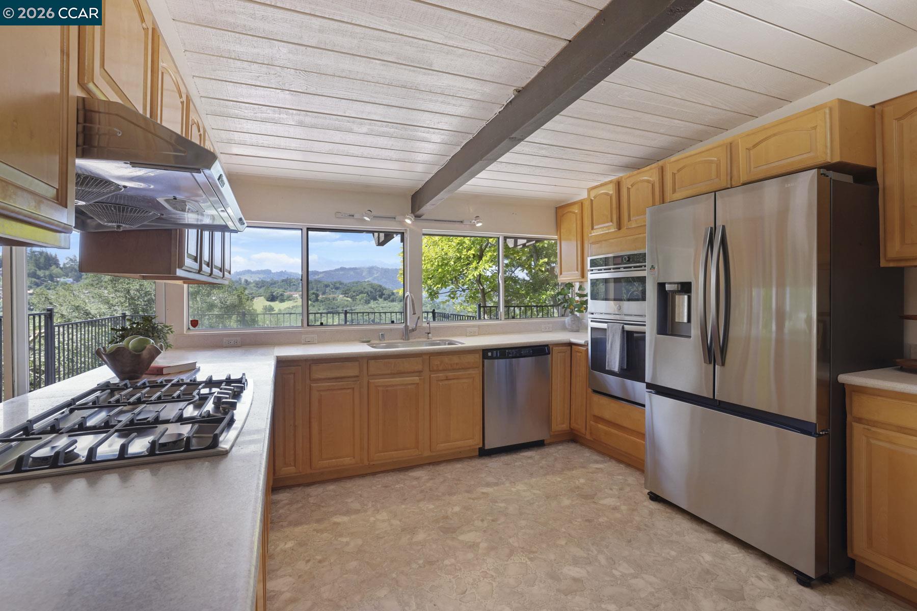 742 Miner Road Orinda, CA 94563 - Photo 15 of 58