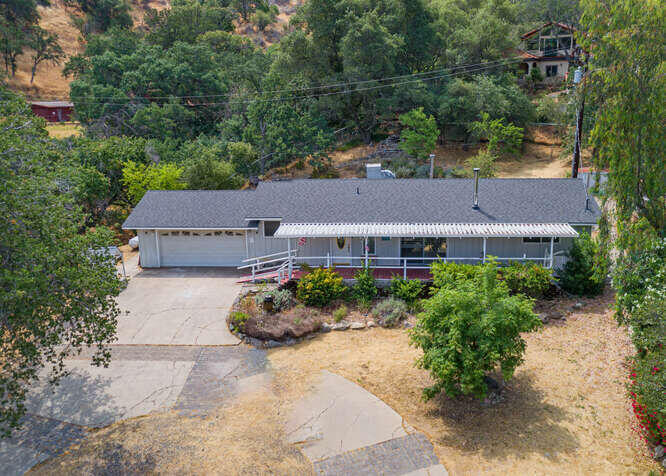43786 Oak Drive Three Rivers, CA 93271 - Photo 1 of 47 DJI 0007Edit-038-002-666x476