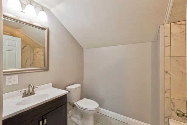 $269,900 | 425 Q Street, Bedford, IN 47421