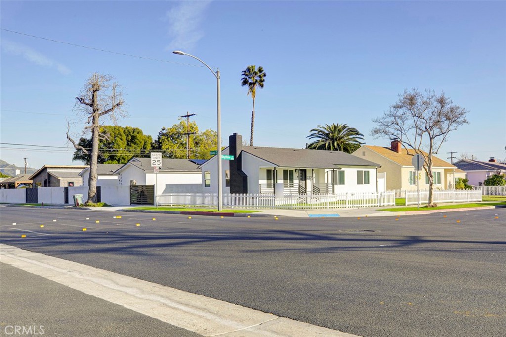 2242 North Keystone Street Burbank, CA 91504 - Photo 26 of 26 a front view of a house