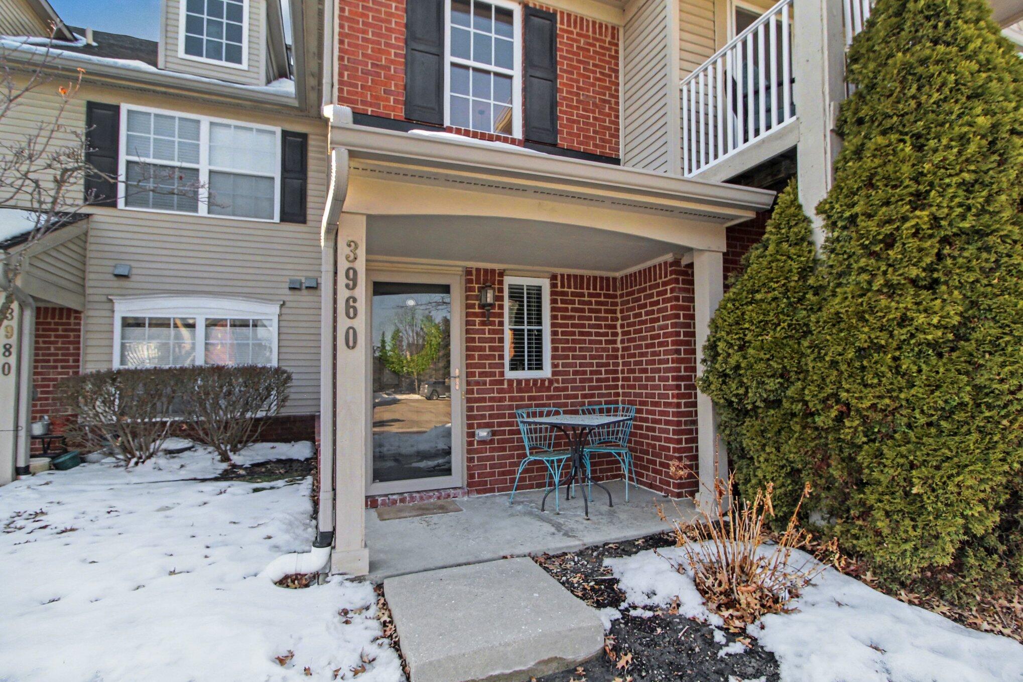 3960 Berkeley Avenue Canton, MI 48188 - Photo 2 of 17 002_file_1458