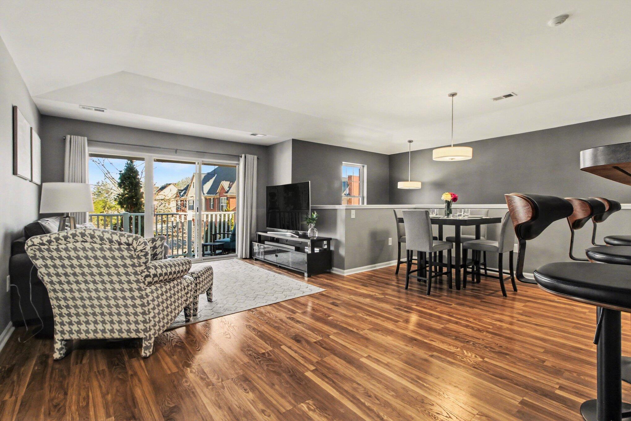 3960 Berkeley Avenue Canton, MI 48188 - Photo 5 of 17 005_file_8786