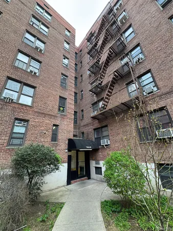 $2,400 | 144-44 38th Avenue, Unit 4C | Murray Hill - Flushing