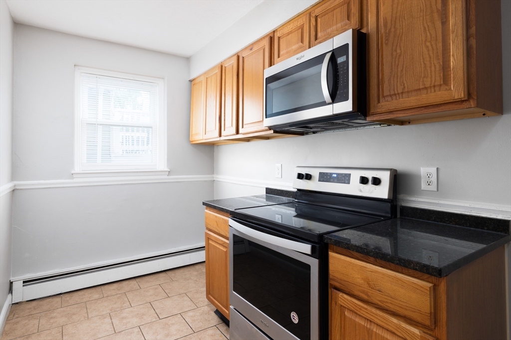 77 Green Street Lynn, MA 01902 - Photo 6 of 12