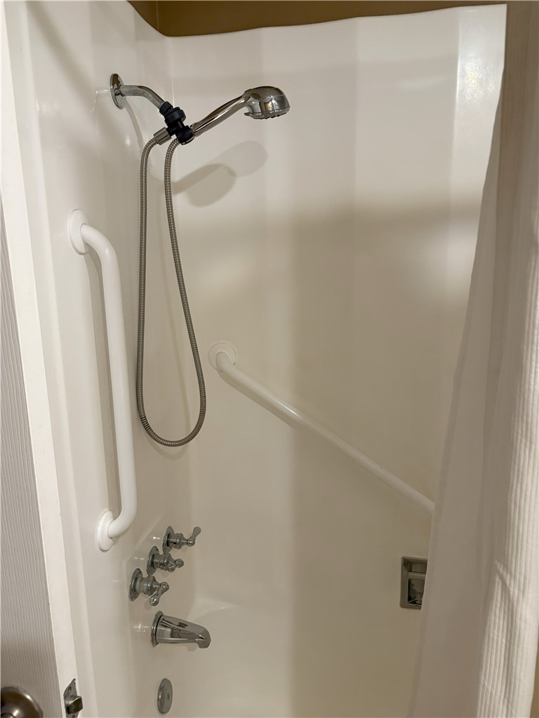 84 Seton Road Irvine, CA 92612 - Photo 5 of 8 Gallery Image 5