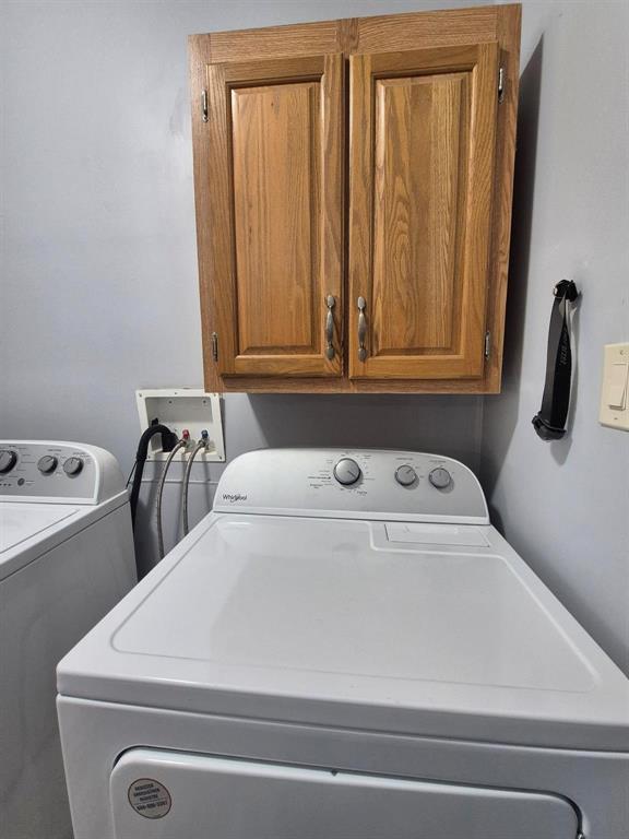 438 Silver River Road Gholson, TX 76705 - Photo 27 of 39 a utility room with dryer and washer