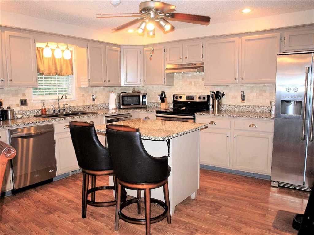 1009 Willow Run Anderson, SC 29621 - Photo 1 of 18 Gallery Image 1