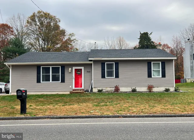 $329,500 | 760 West Clayton Avenue, Clayton, NJ 08312