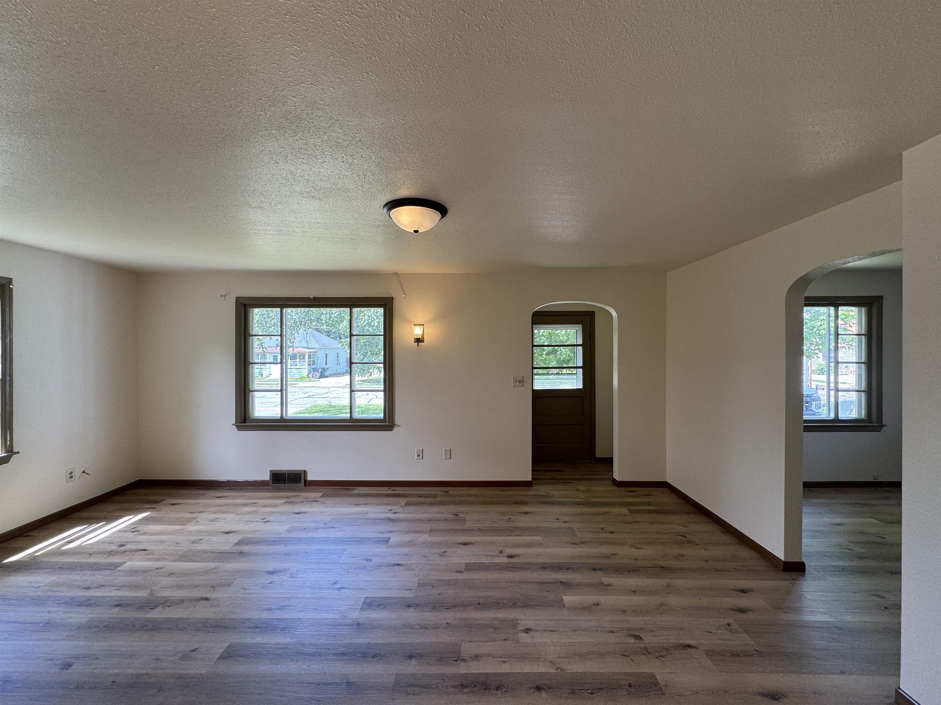 720 East Fulton Street Waupaca, WI 54981 - Photo 5 of 24