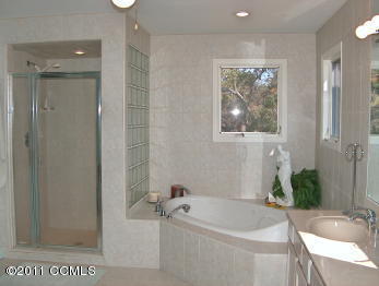 423 Austin Road Beaufort, NC 28516 - Photo 8 of 18 Principal Bath