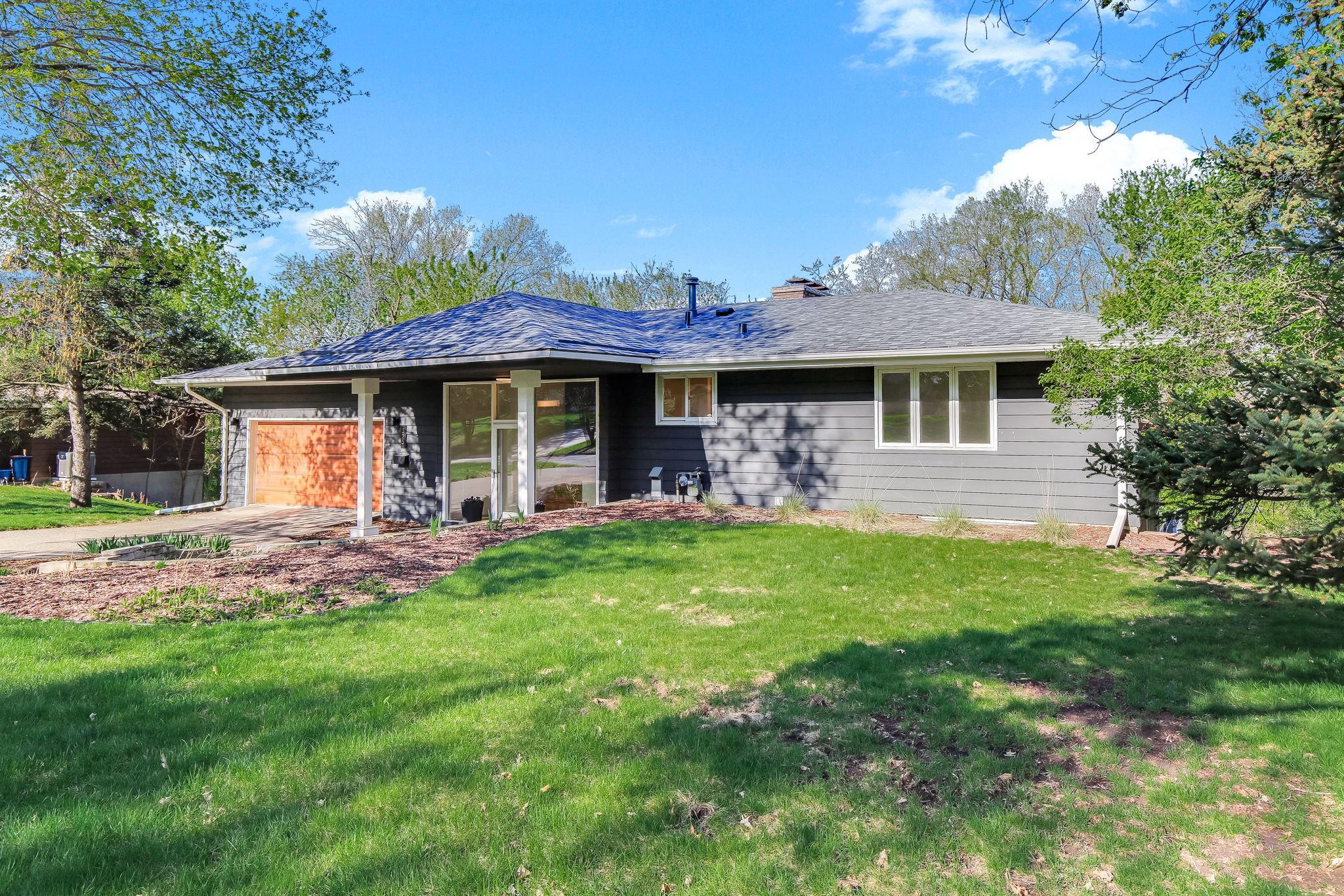 323 Burntside Drive Golden Valley, MN 55422 - Photo 30 of 33