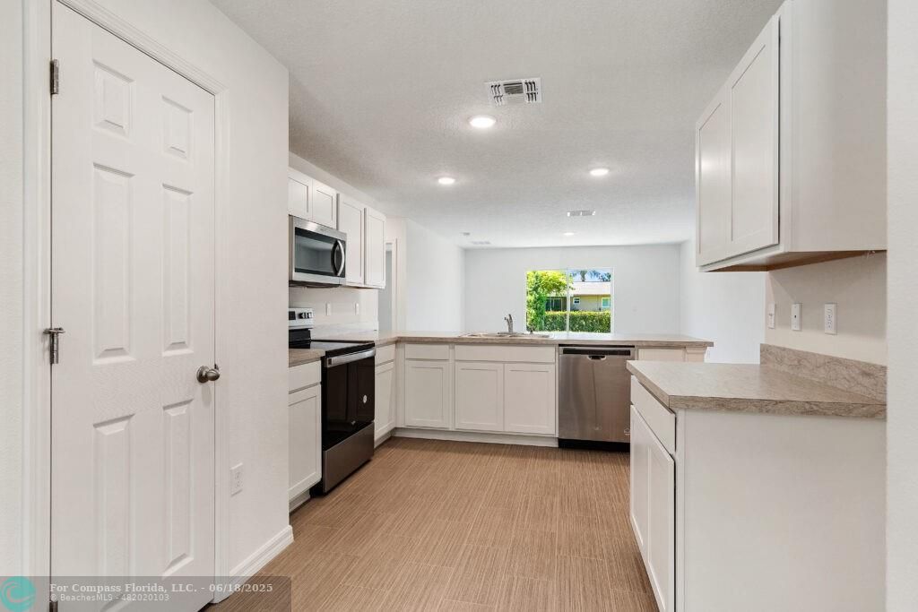 2102 Southeast Holland St  