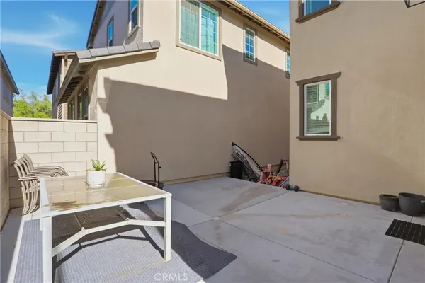 $614,999 | 15008 Gallery Way, Unit 1, Fontana, CA 92336