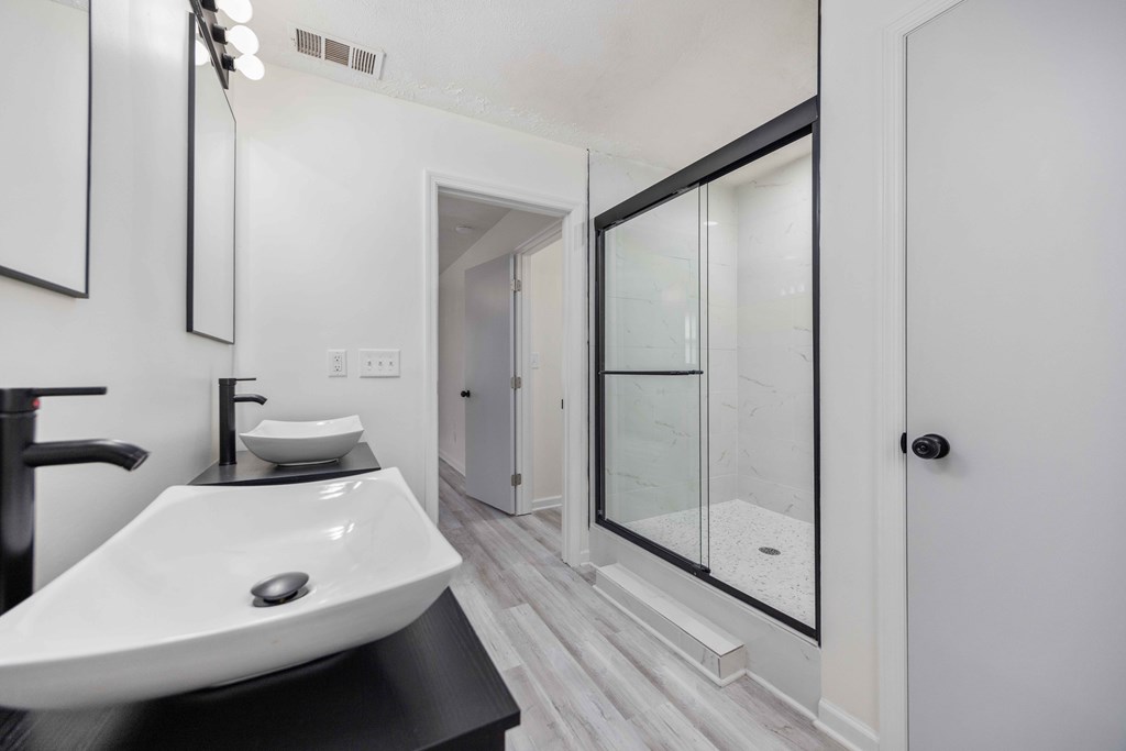 6270 Mill Branch Road Columbus, GA 31907 - Photo 19 of 25 a room with a table and mirror