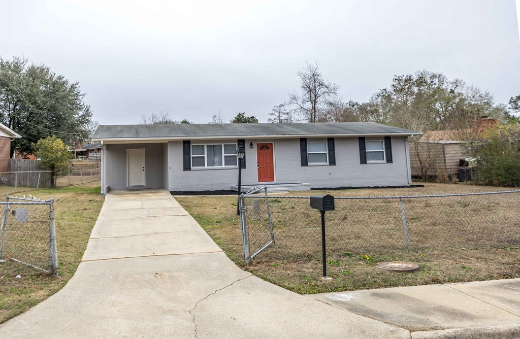 6270 Mill Branch Road Columbus, GA 31907 - Photo 3 of 25 a front view of a house with entertaining space