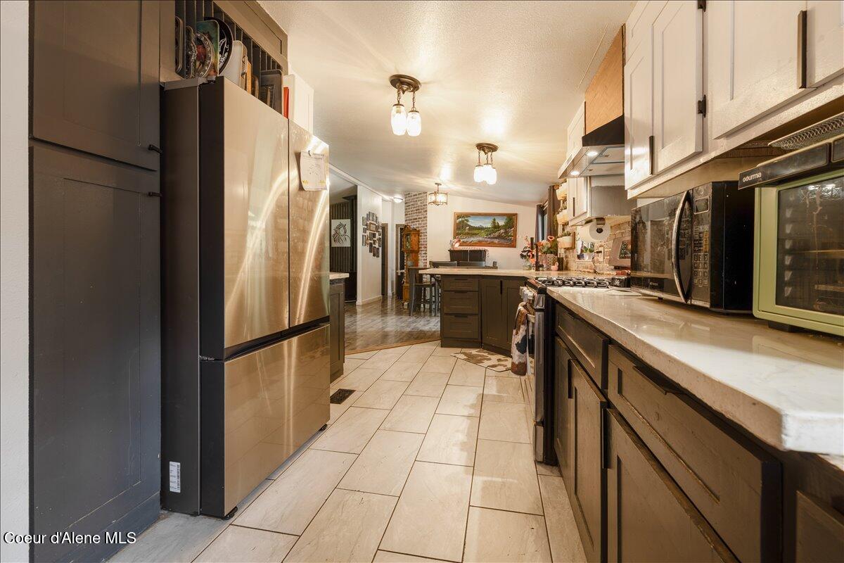 30758 North Caravelle Road Athol, ID 83801 - Photo 8 of 32 Kitchen